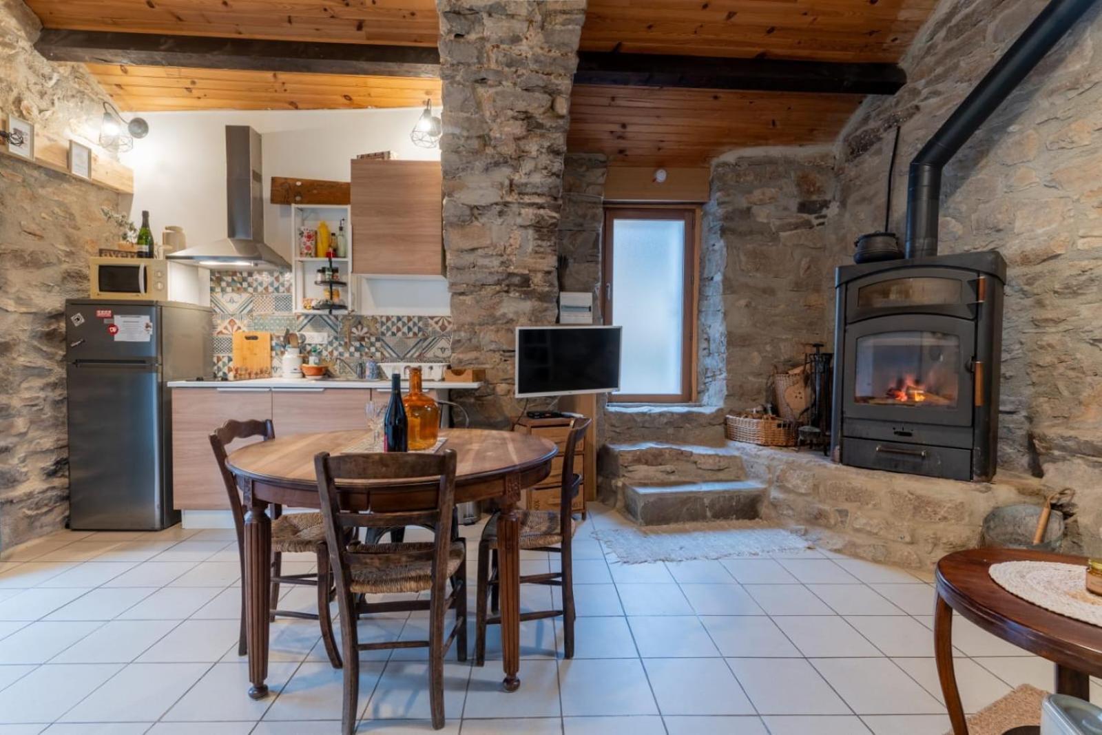Petite Maison Pleine Nature La Bastide-Pradines エクステリア 写真